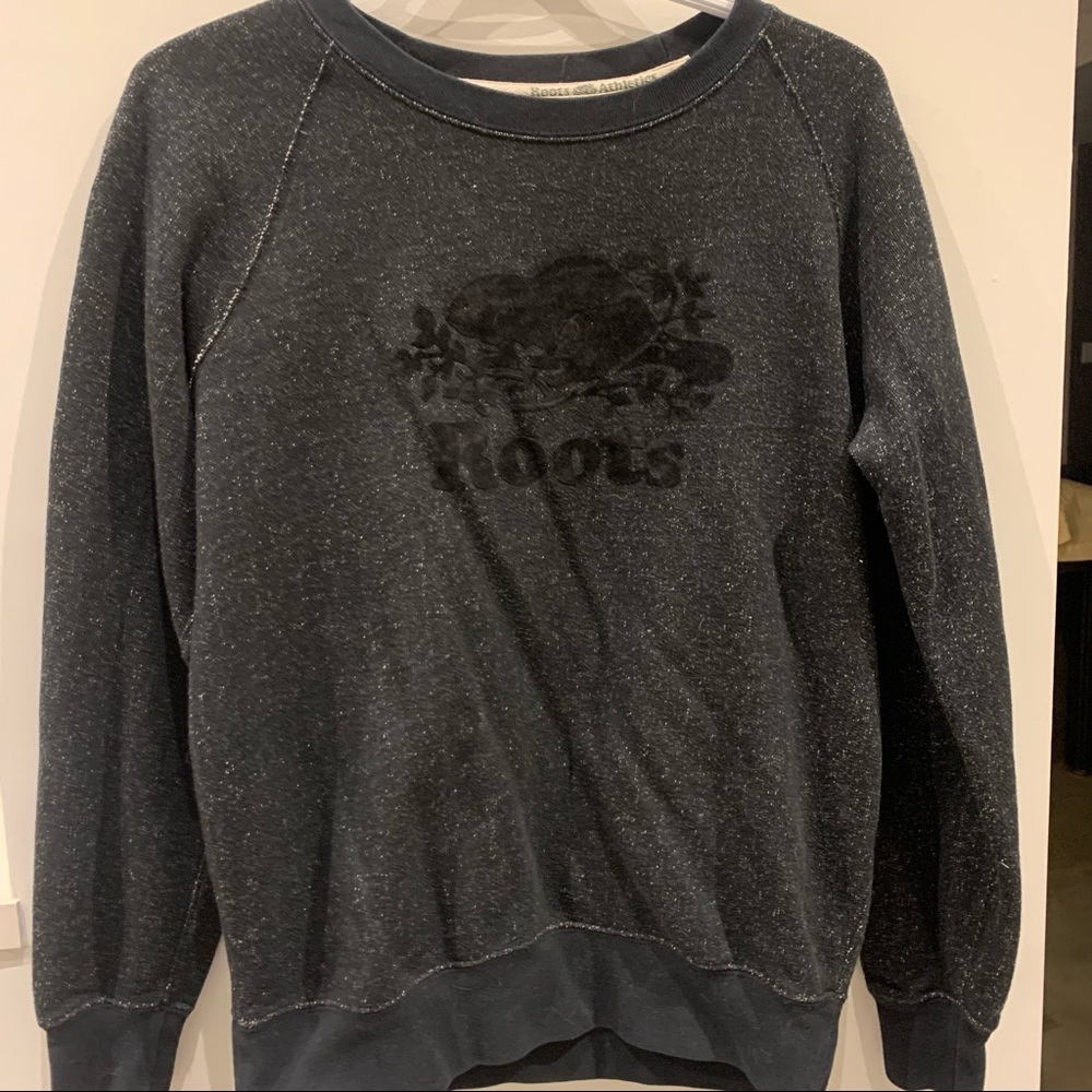 roots crewneck